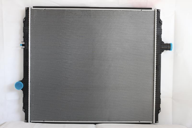 Radiator for 2008-2016 Kenworth T800/2014-2016 Kenworth T880/2014-2015 Peterbilt 567